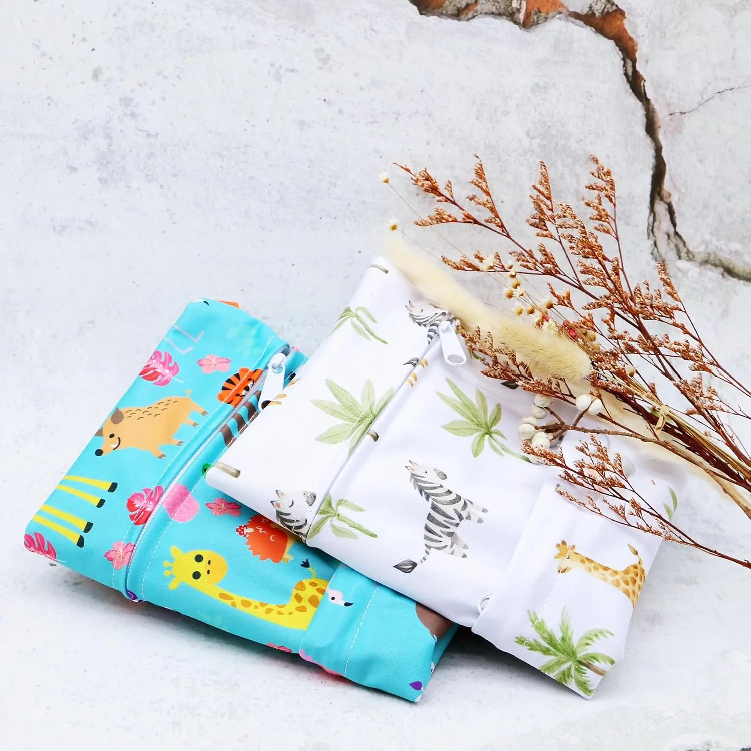 2pcs Cloth Diaper Wet Dry Bags Waterproof Reusable with Two Zippered Pockets Travel Beach Pool Daycare Soiled Baby Items Yoga Gym Bag for Swimsuits or Wet Clothes (3036-2-zoo animals)