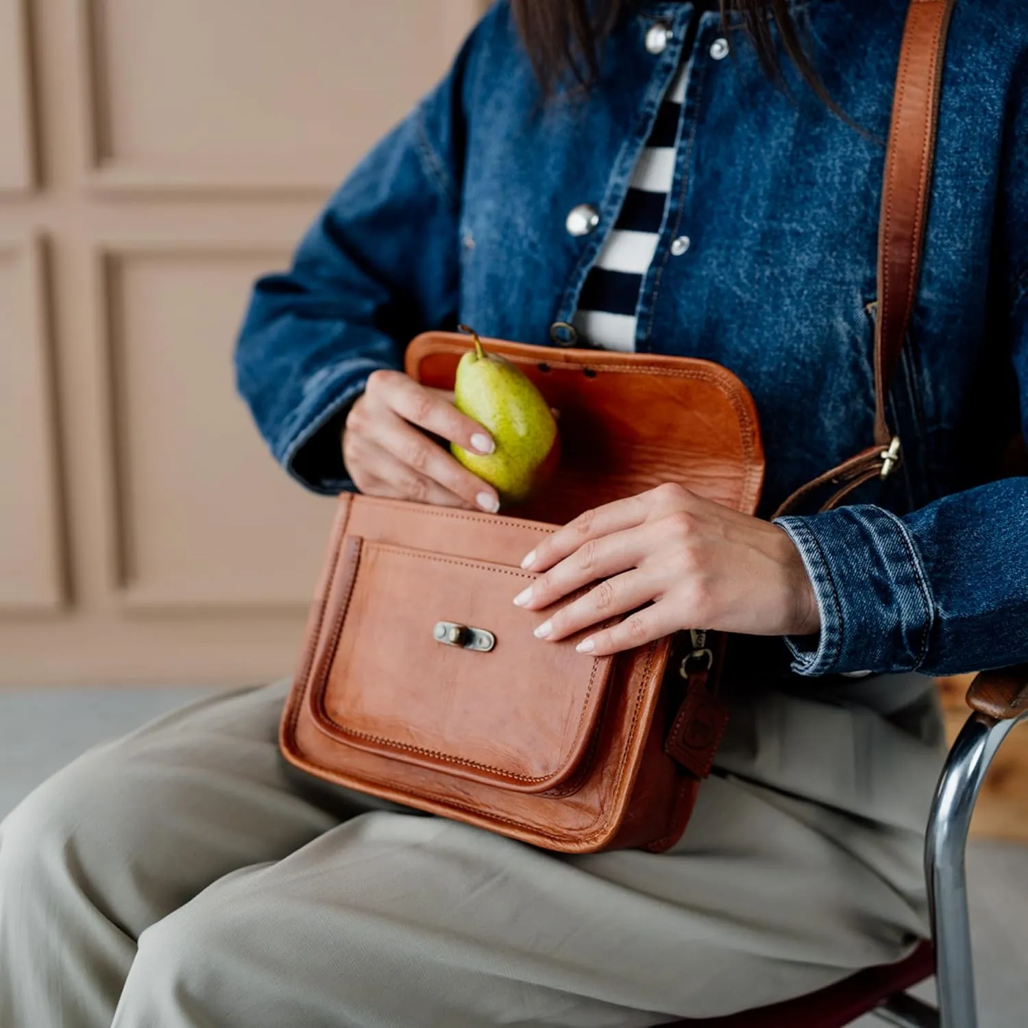 BERLINER BAGS Vintage Genuine Leather Shoulder Bag Helena, Small Crossbody Bag, Handbag for Women - Brown
