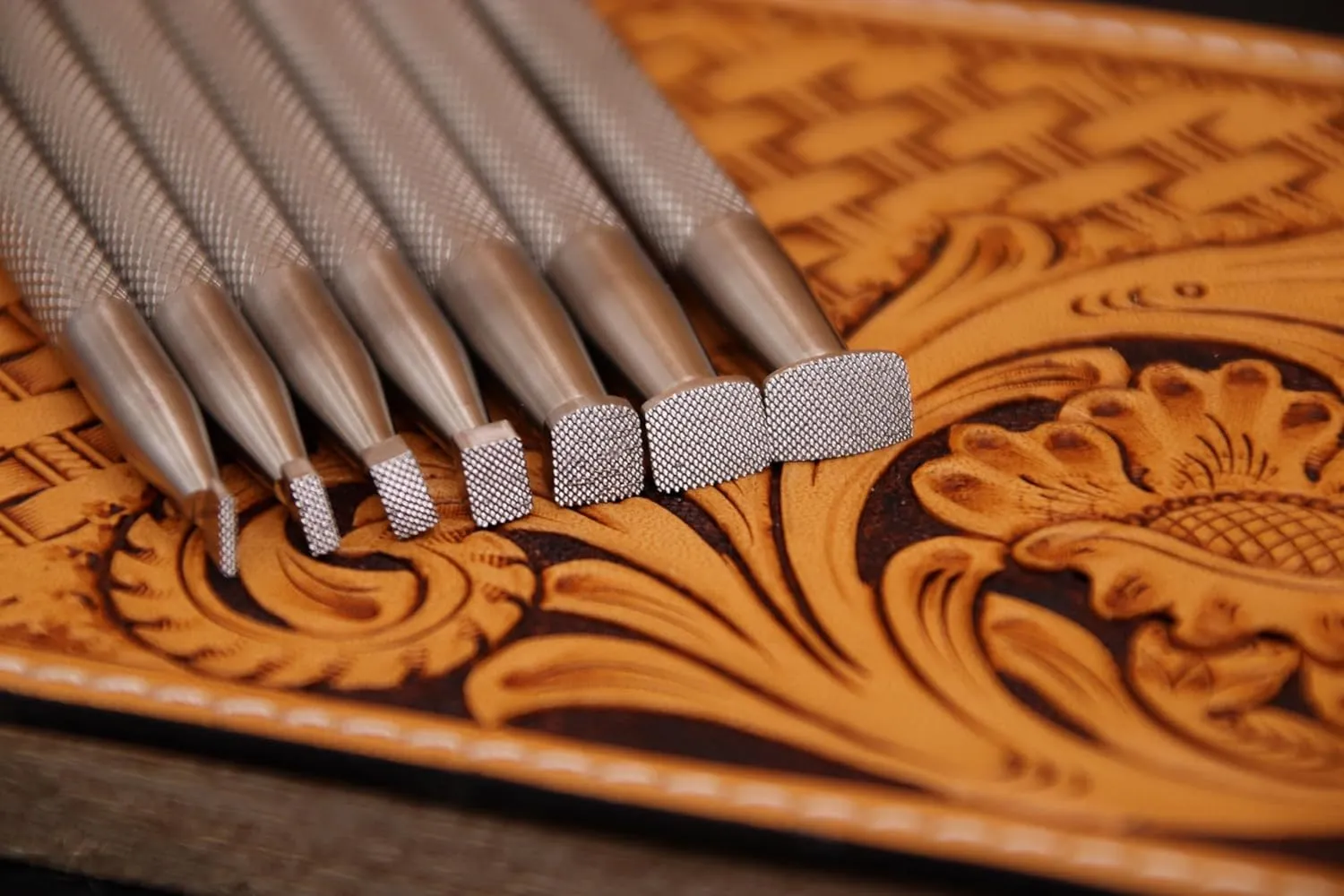 Checkered Stamps Leather Stamping Undercut Beveler - One Piece or Set of 7 Leather Stamping Tools in Stainless Steel (XS, 1 Piece)