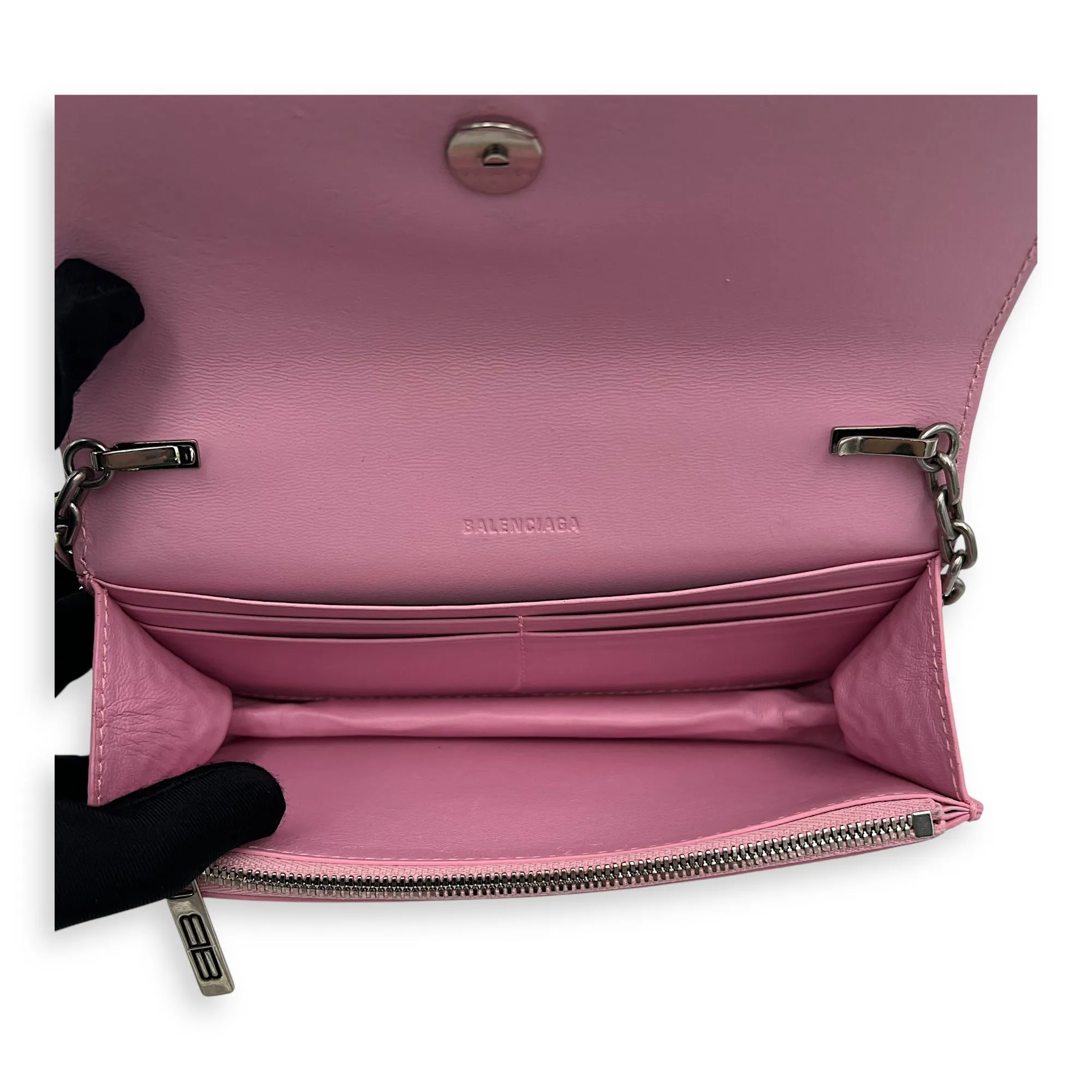 Gossip Wallet On Chain Pink in Crocodile Embossed Calfskin, Silver hardware