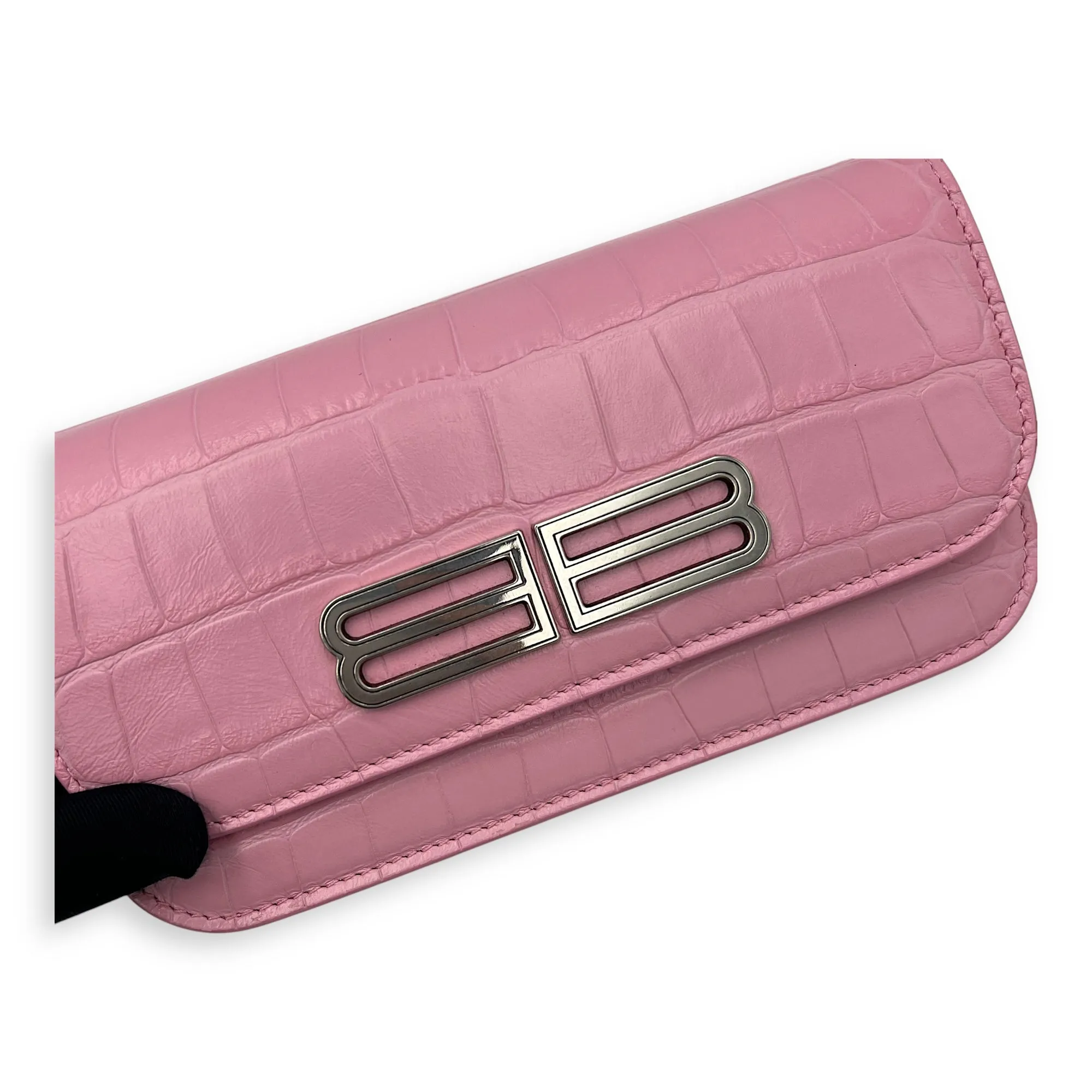 Gossip Wallet On Chain Pink in Crocodile Embossed Calfskin, Silver hardware