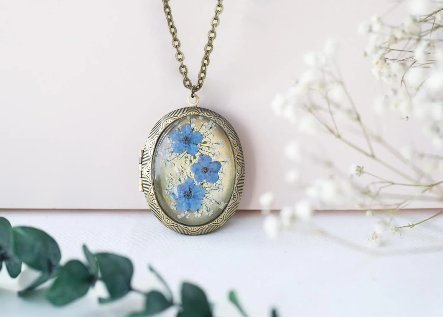 Handmade Oval Shaped Photo Locket Pressed Flower Locket Necklace (Forget Me Not-big oval)
