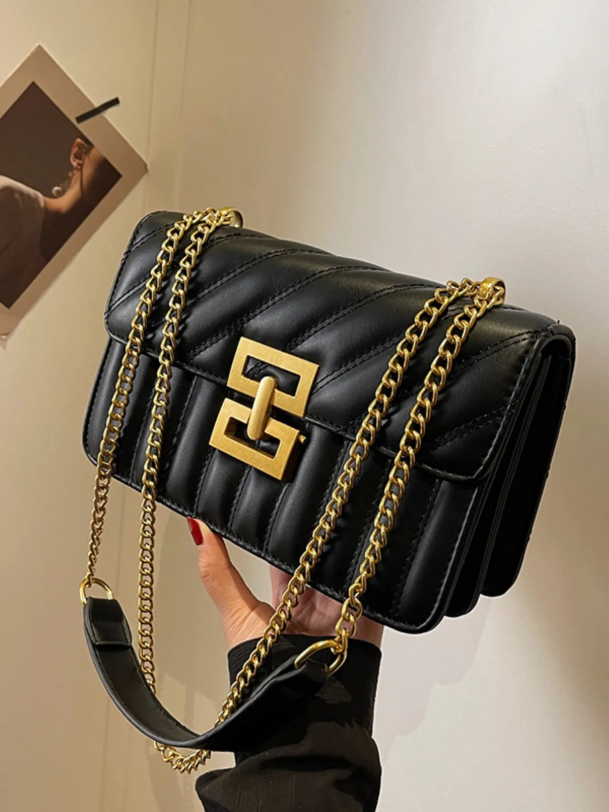 Innovative Women's Retro Popular Chain Fashion Crossbody Bags