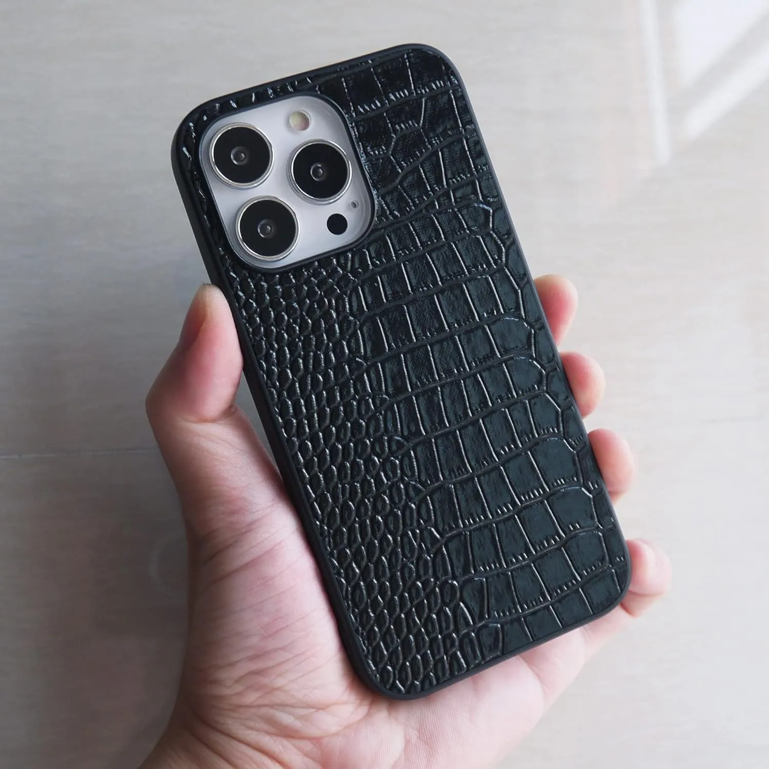 iPhone 11 Case for Women, Crocodile Synthetic Patent Leather Cover, Classic Fashion for iPhone11 6.1 inch - Black