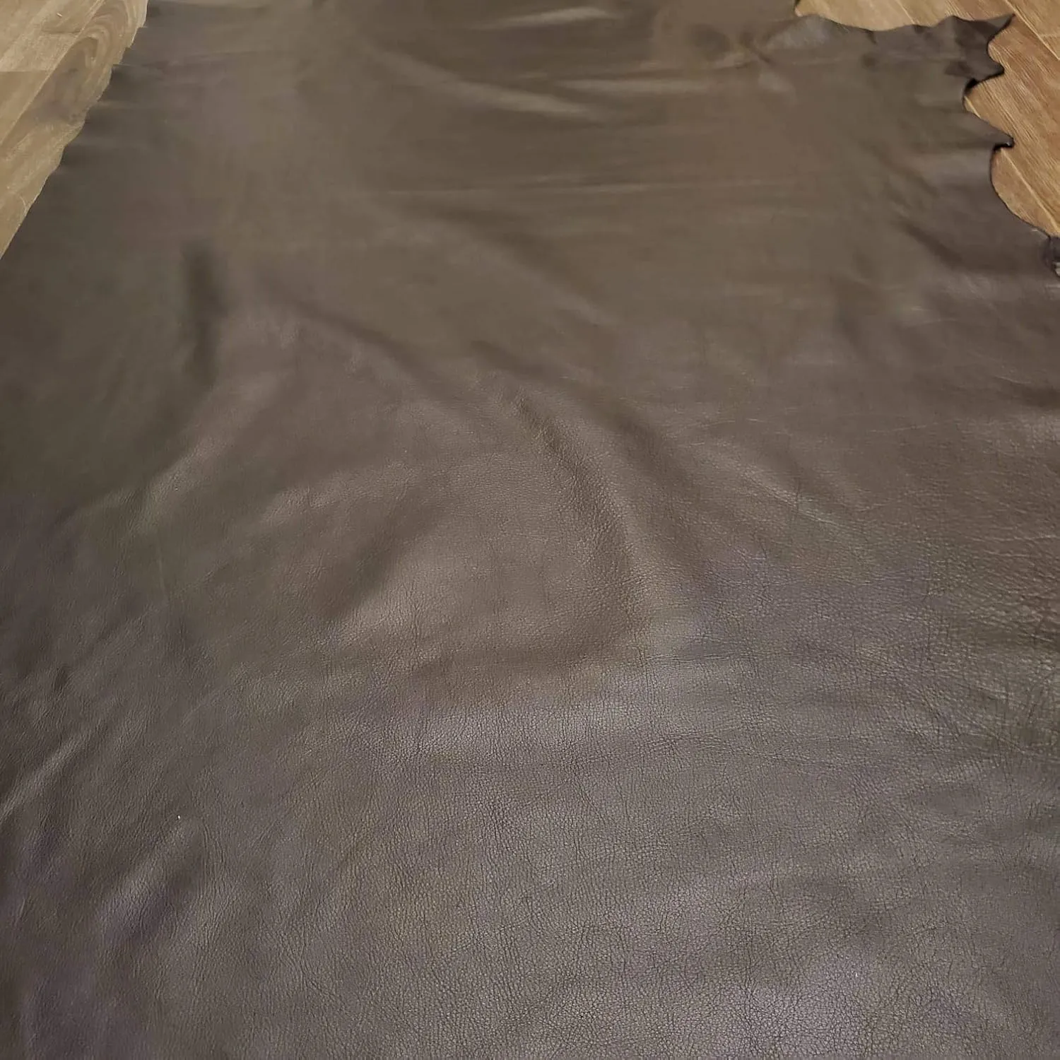 NAT Leathers Black Natural Tumble Grain Genuine Italian Cowhide Leather Skin | Nappa Soft Upholstery Chap Craft Handbag | 2.5 oz 1.2 mm 22 to 26 Square Feet (Over 33"x55" 22-26 sq.ft.)