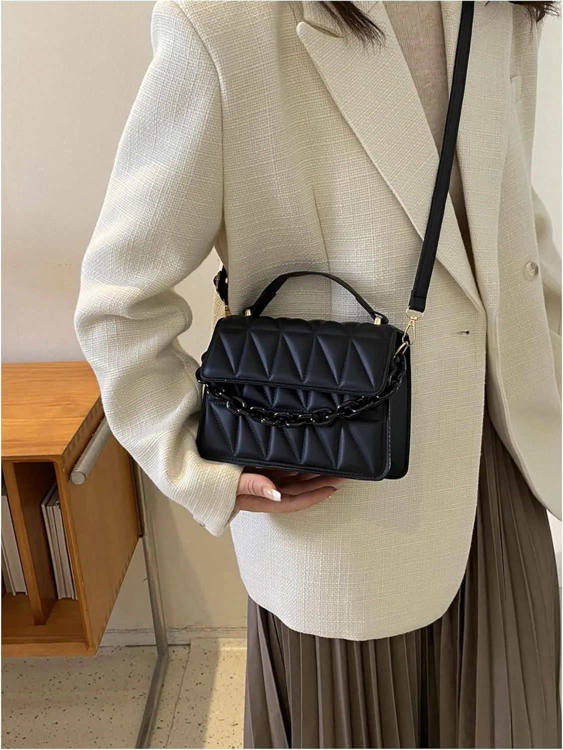 OYOANGLE Women's Quilted PU Leather Square Crossbody Bag Mini Satchel Handbags Fashion Purse