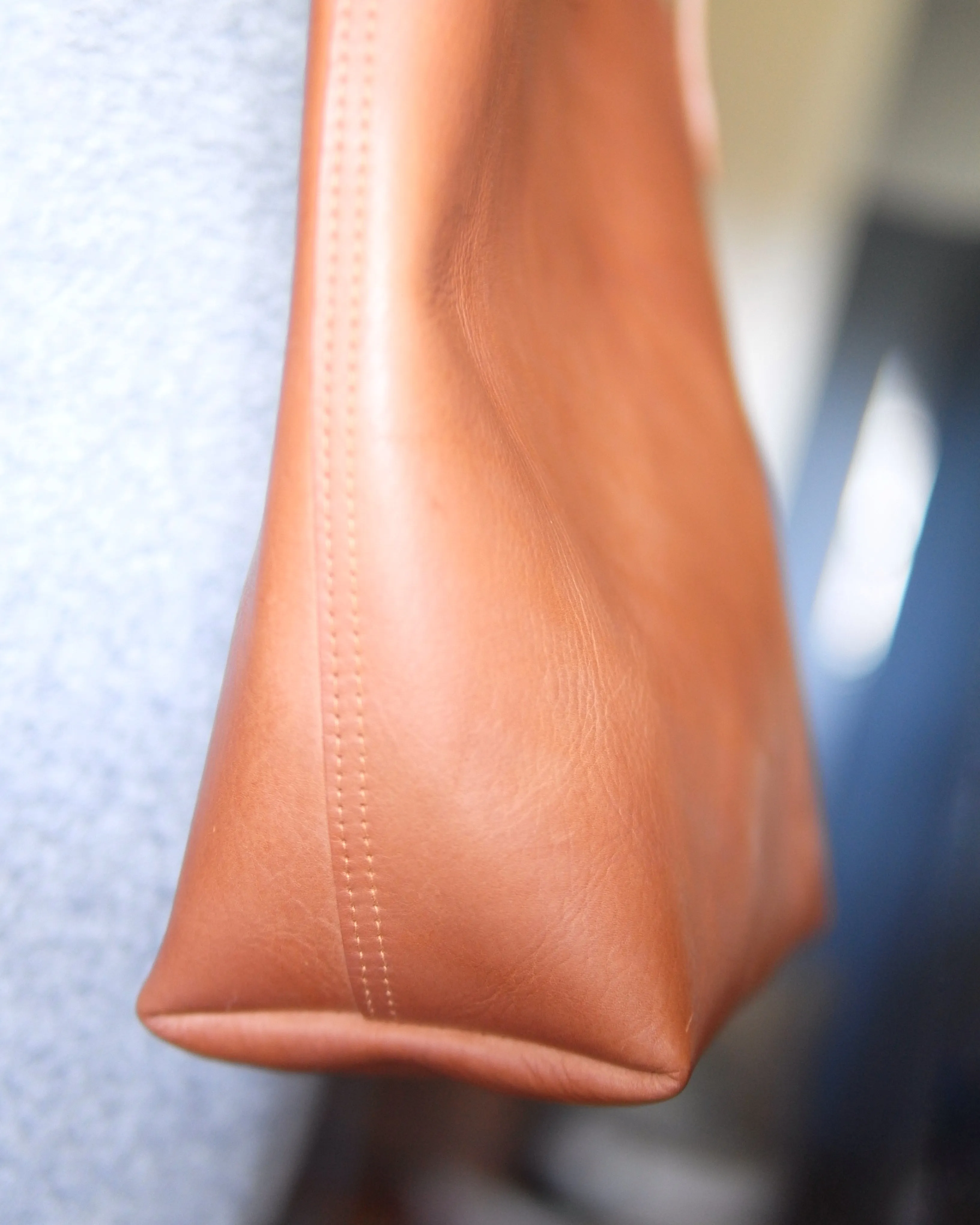 Station Tote - Caramel Shoulder