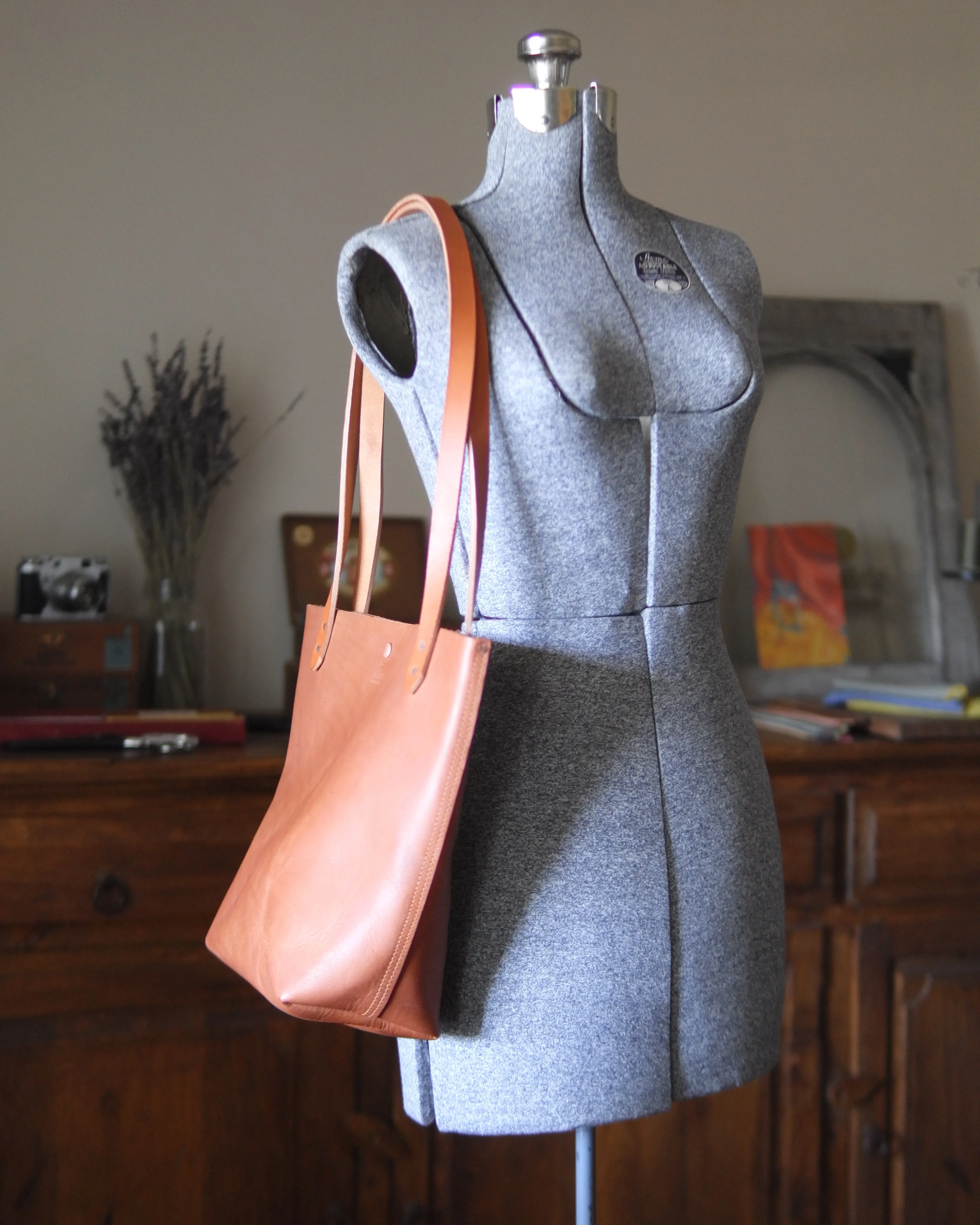 Station Tote - Caramel Shoulder