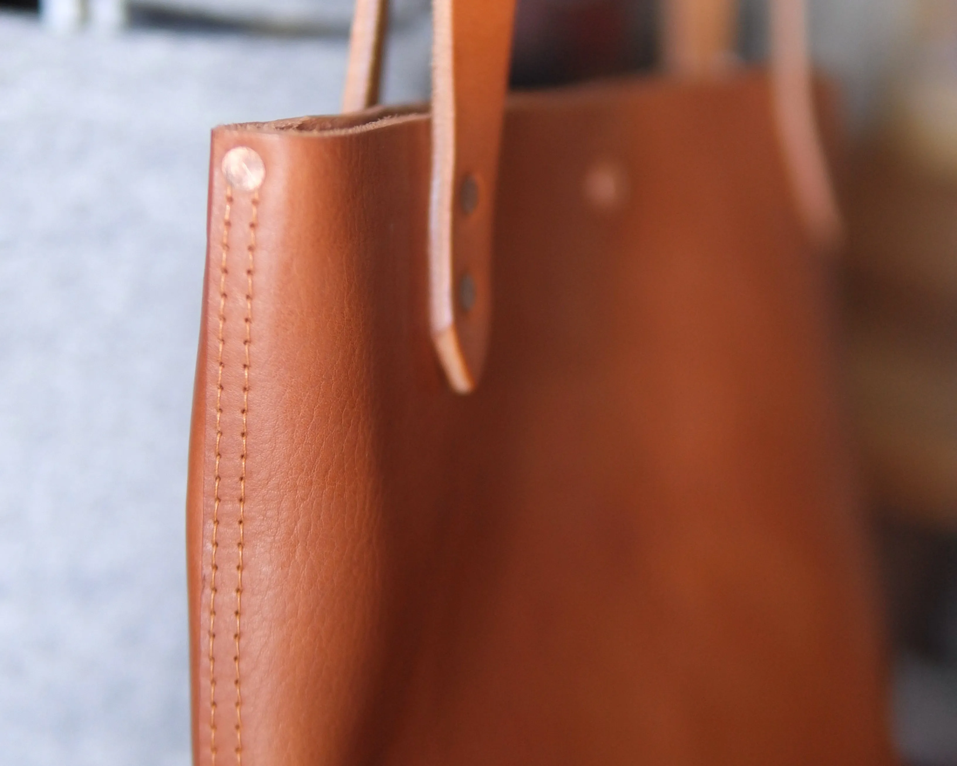 Station Tote - Caramel Shoulder