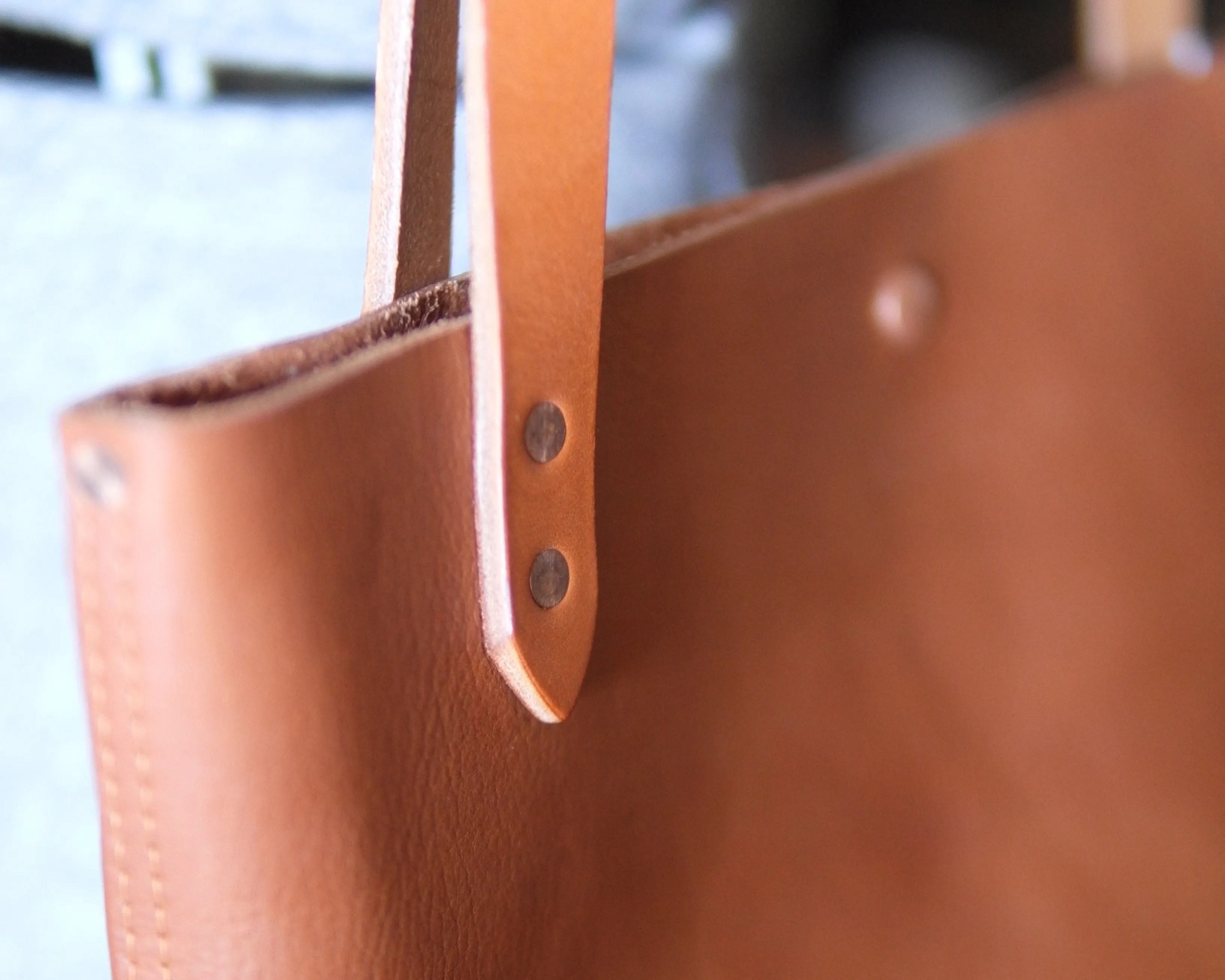 Station Tote - Caramel Shoulder