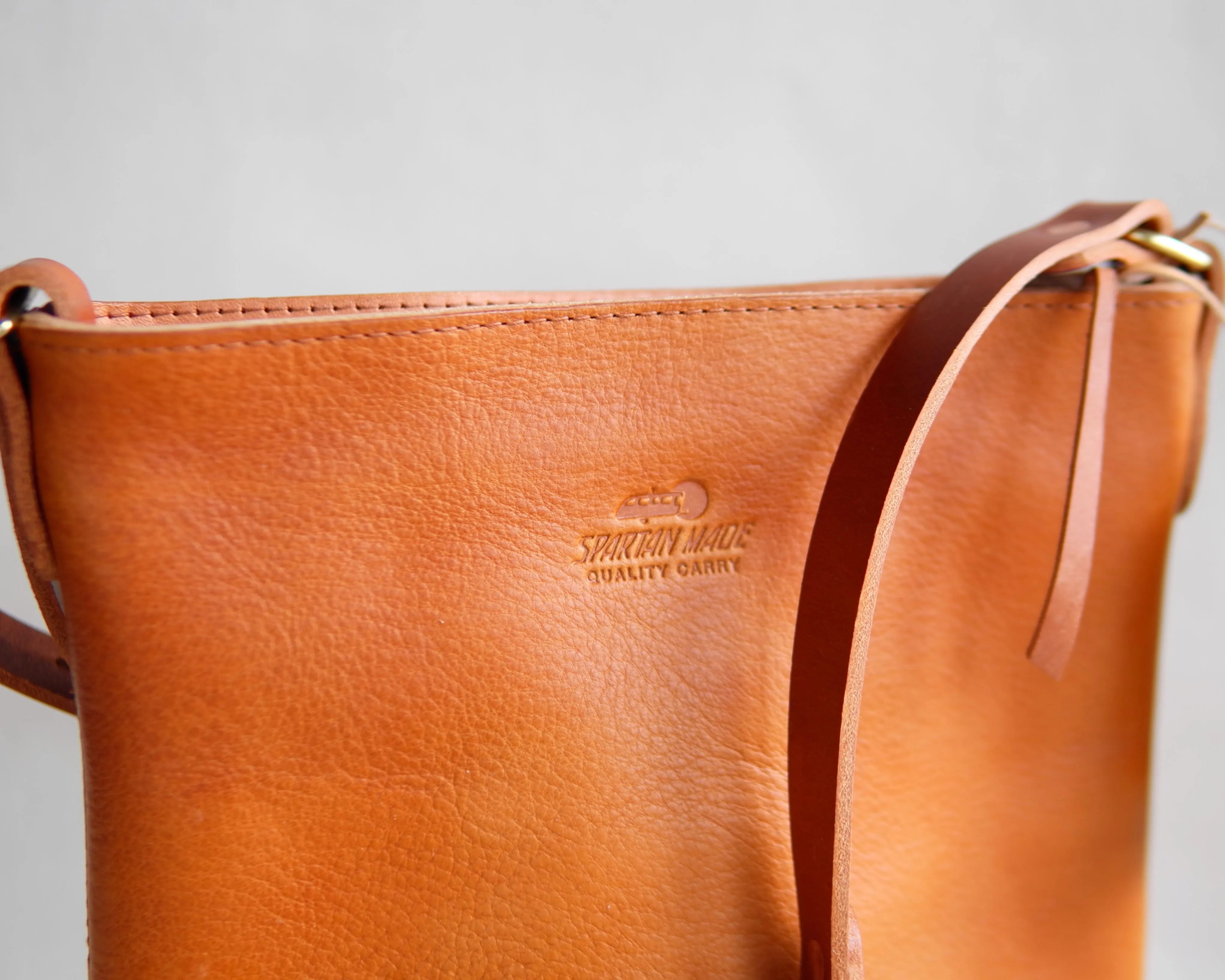 Substation Tote in Tumbled Tan