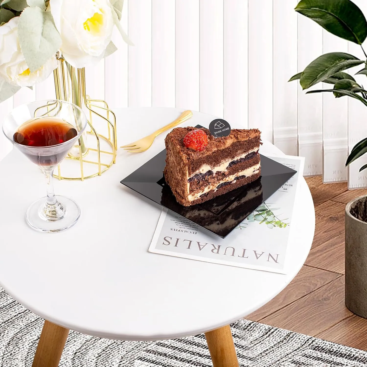 supernal 100pcs Black Square Plastic Dessert Plates with 100pcs Gold Dessert Forks,Elegant Appetizer and Salad Plastic Plates,Black Square Cake Plates for Party,Birthday, Wedding,Afternoon Tea