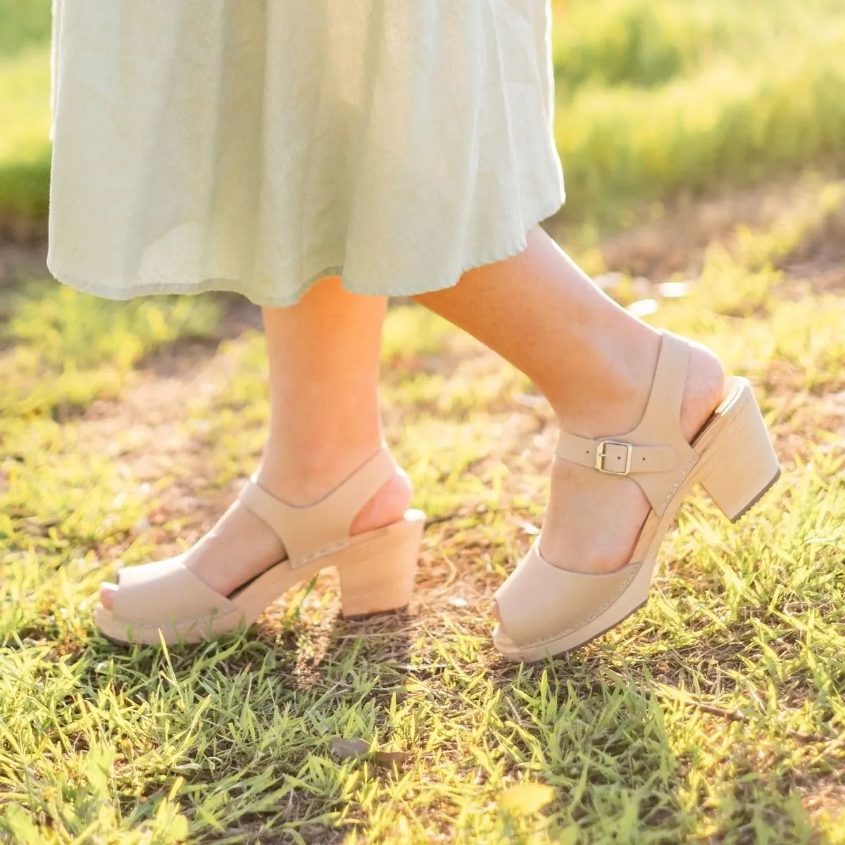 Swedish Sandal Clog I Highwood Open Toe Clogs for Women I Nude Colour Italian Full Grain Leather I Handcrafted in Sweden