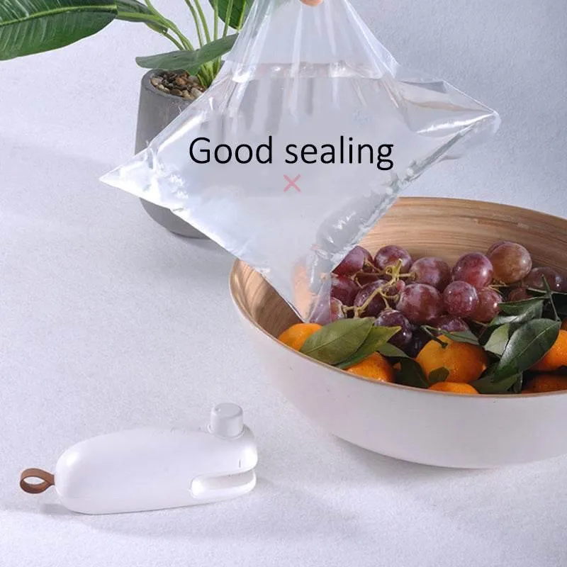 USB Portable Food Sealer - Compact Heating Bag Sealer