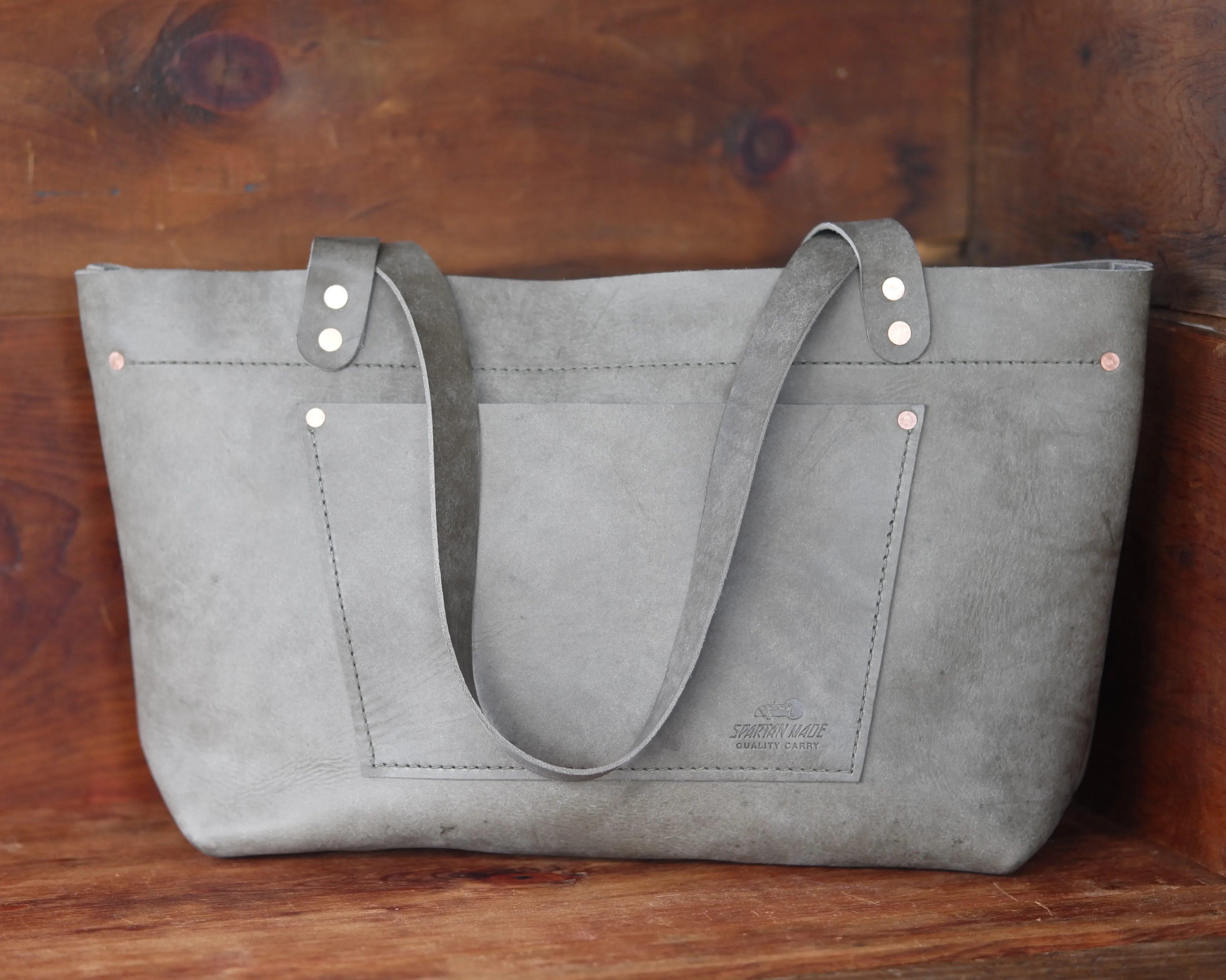 Zippered Leather Tote in Olive